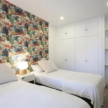 Apartment-4people-parking-castelledefels-bikes-bbq Castelldefels