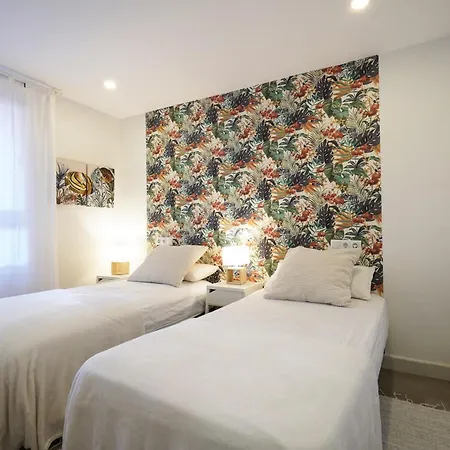 Apartment Apartment-4people-parking-castelledefels-bikes-bbq *